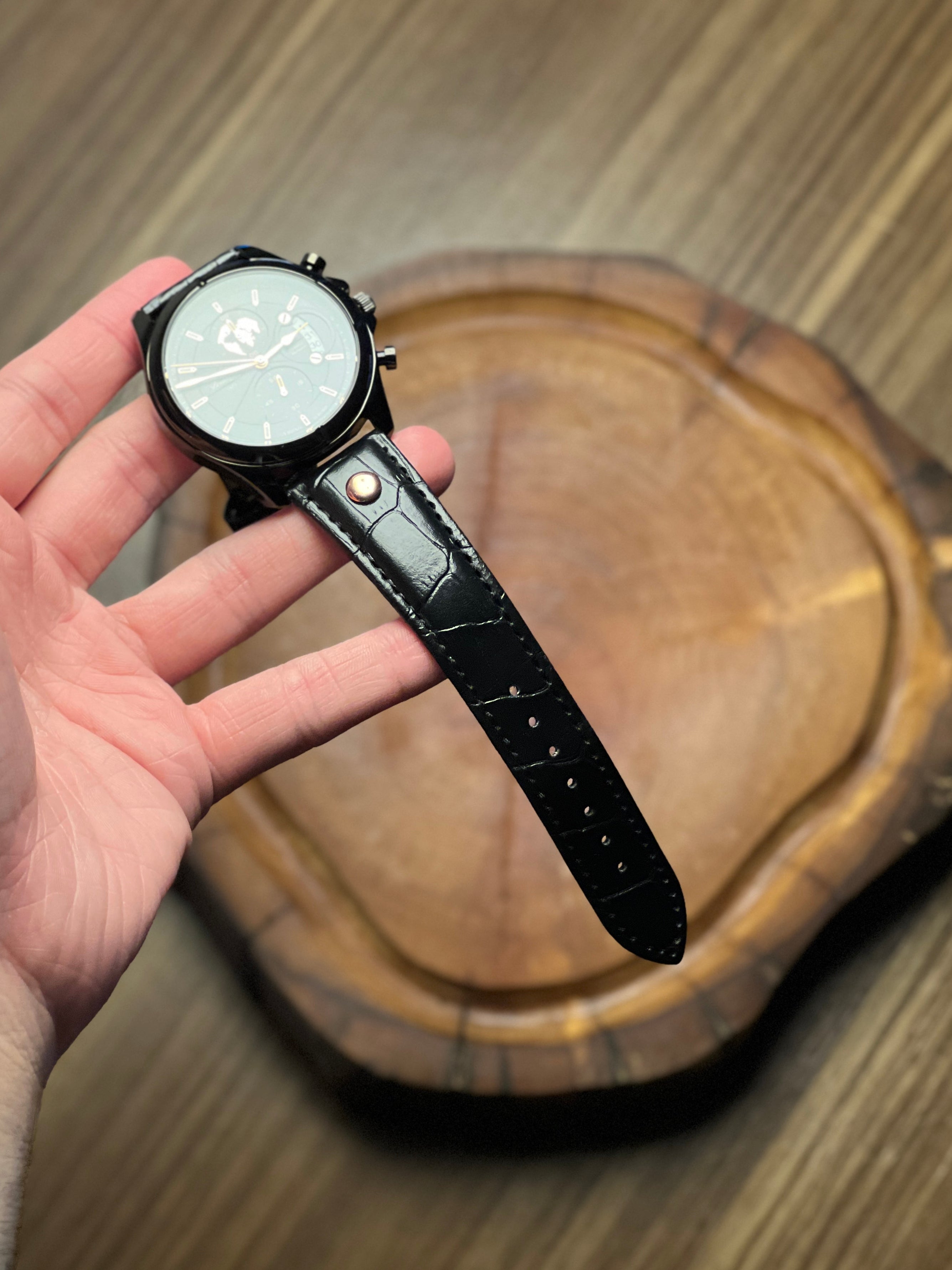 Vald ChronoMind™ – 42 mm Minimal Quartz Watch