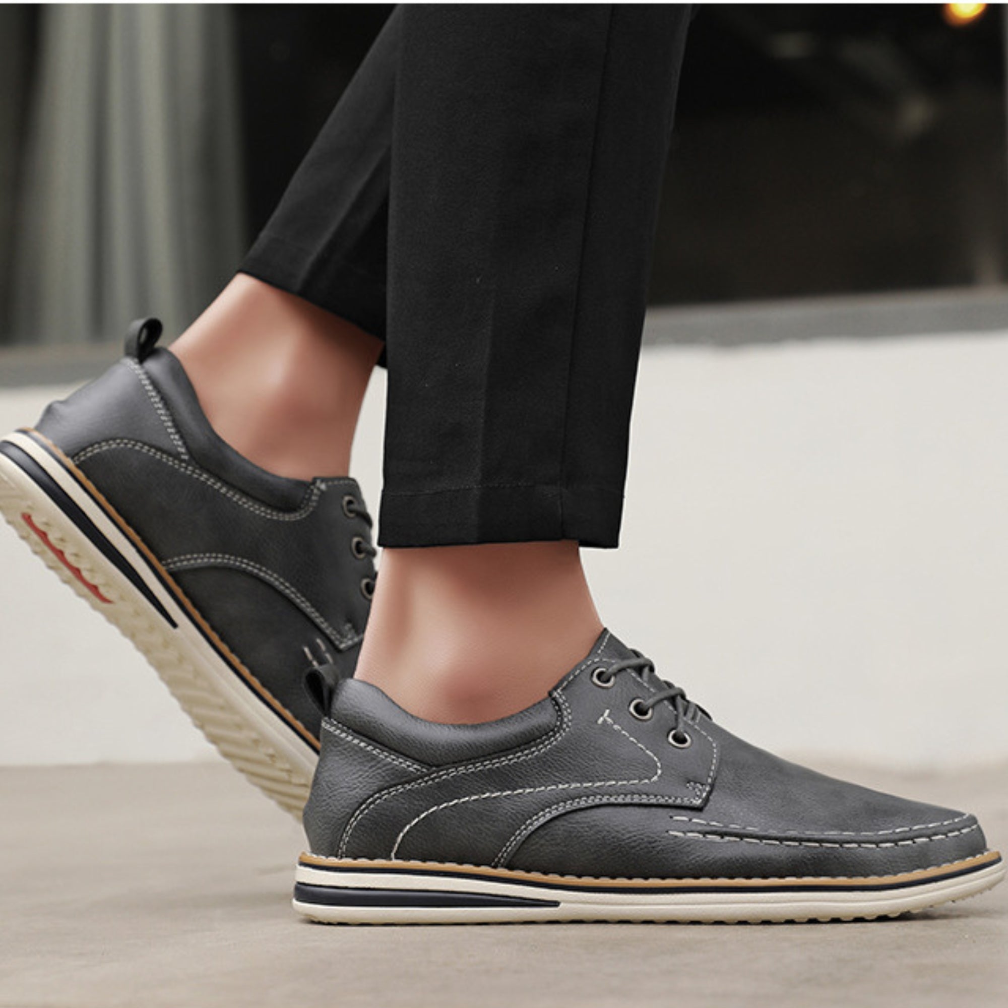 נעלי עור Halston